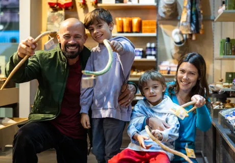 A family in the roman baths shop